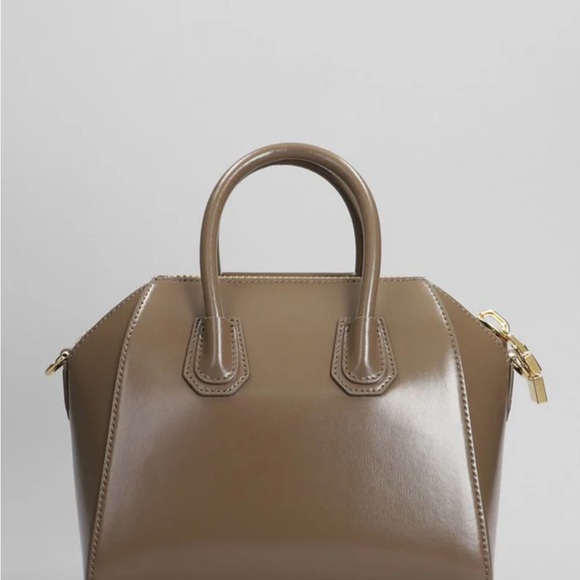 ****SOLD****Givenchy antigona - Picture 4 of 14